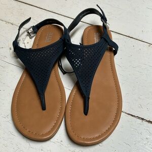 A.n.a. T-Strap Women’s Sz 11 Navy Flat Sandals Buckle Closure NWT